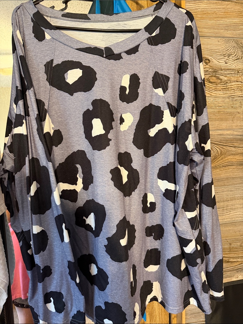 Women’s Grey Leopard Print Long Sleeve Top